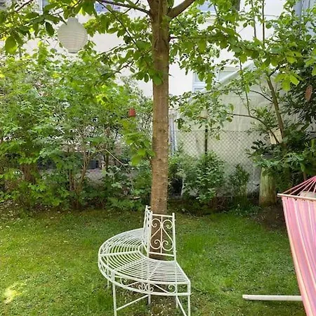 Am Park Mit Kleinem Garten Apartment *